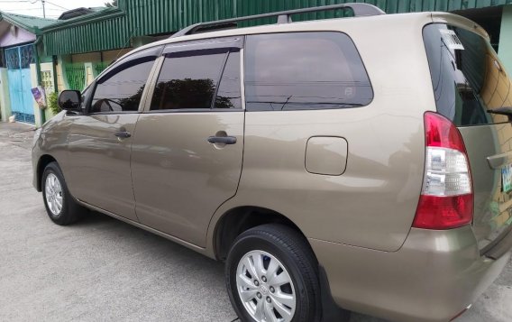 Manual 2013 Toyota Innova for sale in Angeles-3