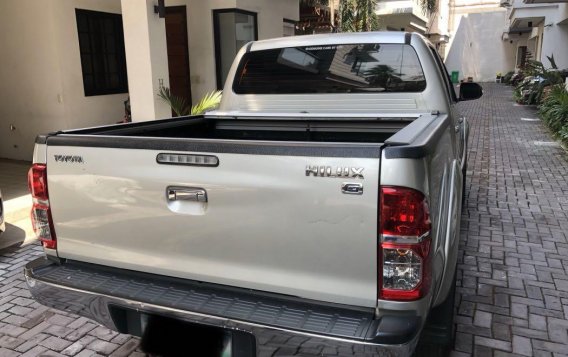 2014 Toyota Hilux Automatic for sale in Quezon City-4