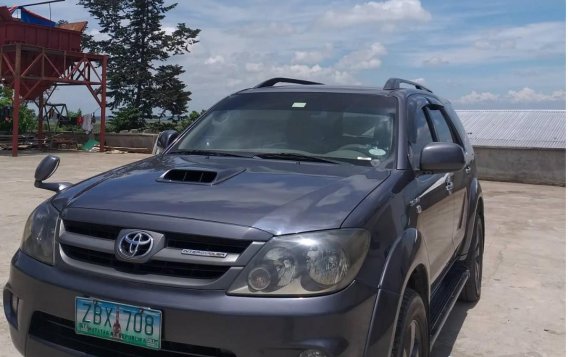 2005 Toyota Fortuner at 98870 km for sale-3