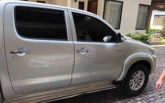 2014 Toyota Hilux Automatic for sale in Quezon City-2
