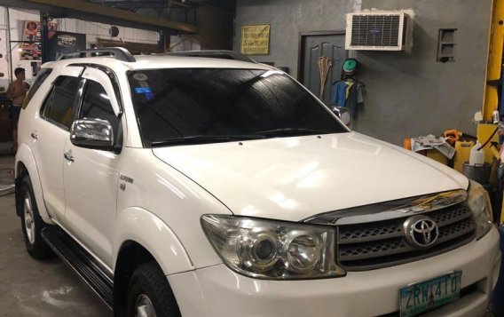 Toyota Fortuner 2009 for sale in Mandaluyong -5