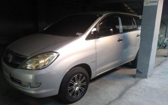 2008 Toyota Innova for sale in Mandaluyong -1