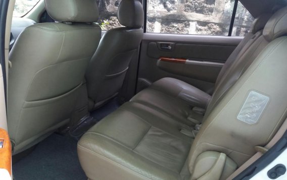 2011 Toyota Fortuner for sale in Quezon City-7