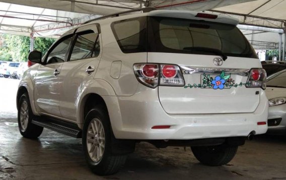 Sell Pearl White 2014 Toyota Fortuner in Manila-5