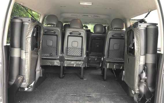 Selling Used Toyota Hiace 2016 Automatic Diesel -3