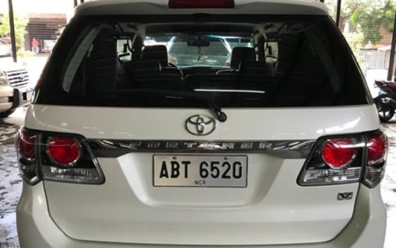 Pearl White 2015 Toyota Fortuner Diesel Automatic for sale in Quezon City-3