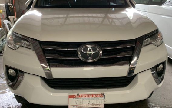 White Toyota Fortuner 2017 for sale in Quezon City