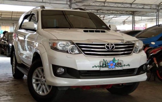 Sell Pearl White 2014 Toyota Fortuner in Manila-2