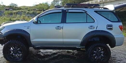 2005 Toyota Fortuner for sale in Manila-6
