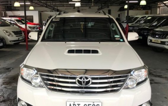 Pearl White 2015 Toyota Fortuner Diesel Automatic for sale in Quezon City-2