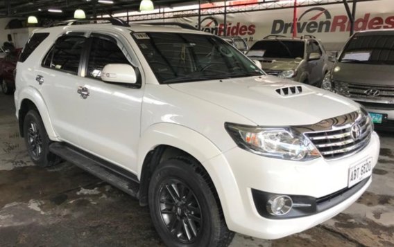 Pearl White 2015 Toyota Fortuner Diesel Automatic for sale in Quezon City-1