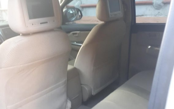 2015 Toyota Hilux Automatic for sale in Lipa-4
