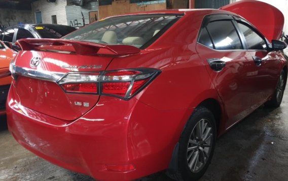 Selling Red Toyota Altis 2017 in Quezon City-2