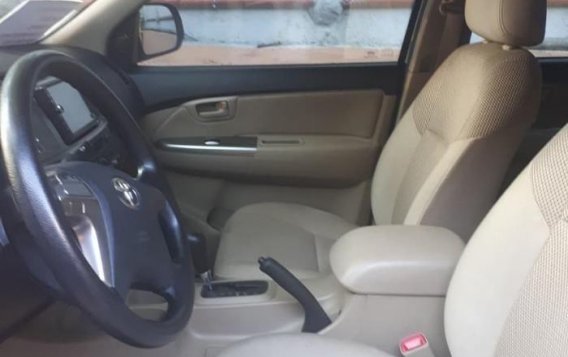 2015 Toyota Hilux Automatic for sale in Manila-3
