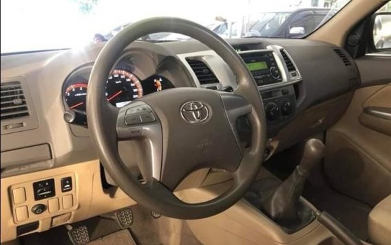2013 Toyota Hilux for sale in Quezon City-5