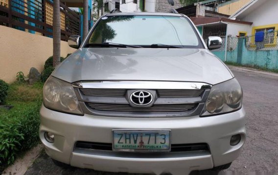 Selling Silver Toyota Fortuner 2007 at 97000 km -1