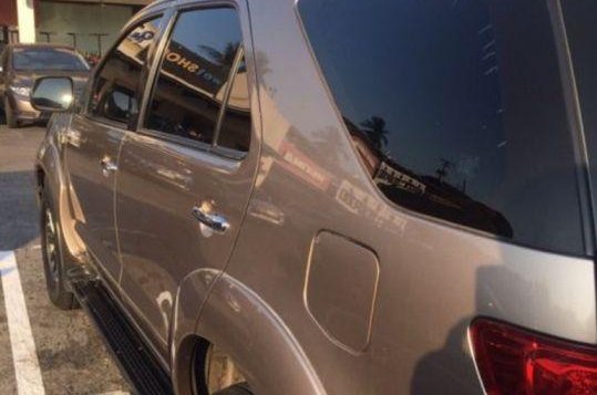 2006 Toyota Fortuner for sale in Mandaluyong -2