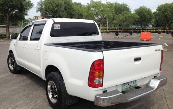 Selling Toyota Hilux 2011 Manual Diesel in Quezon -2