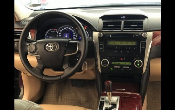 Selling 2013 Toyota Camry Sedan for sale in Makati -3
