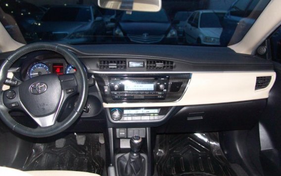 2014 Toyota Corolla Altis for sale in Mandaue -3