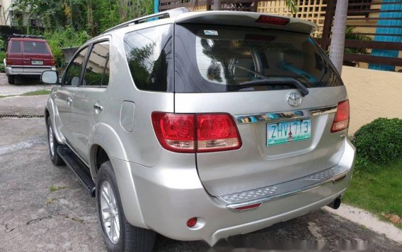 Selling Silver Toyota Fortuner 2007 at 97000 km -12