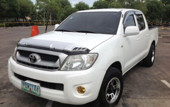Selling Toyota Hilux 2011 Manual Diesel in Quezon -3