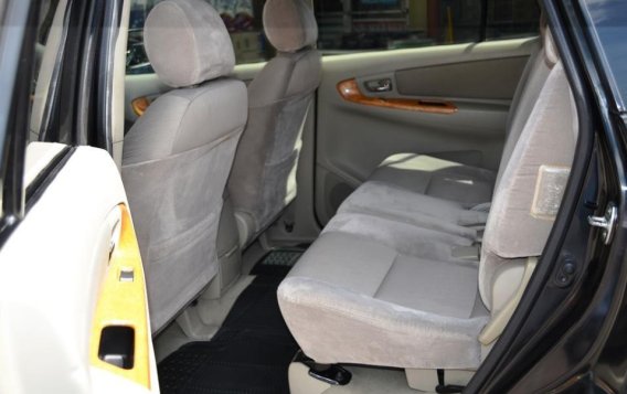 2010 Toyota Innova for sale in Manila-7