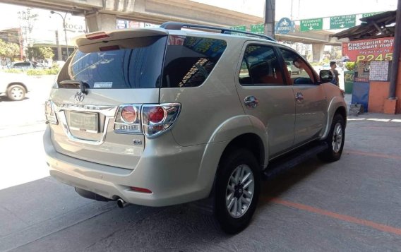 2013 Toyota Fortuner for sale in Quezon City-4