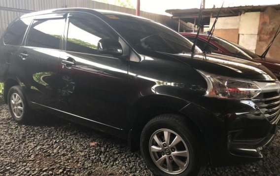 Selling Black Toyota Avanza 2018 at 6800 km 