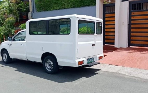 Toyota Hilux 2009 for sale in Quezon City-5