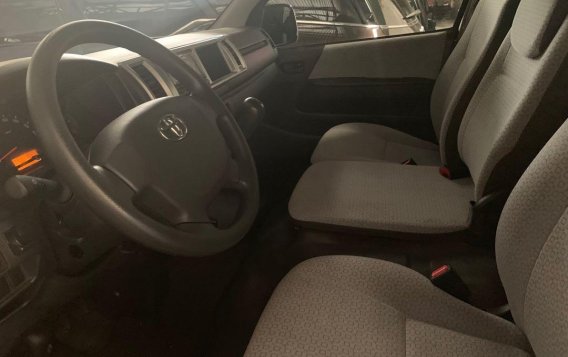 Selling Black Toyota Hiace 2018 Manual Diesel at 1900 km 
