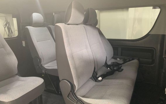 Selling Black Toyota Hiace 2018 Manual Diesel at 1900 km -1