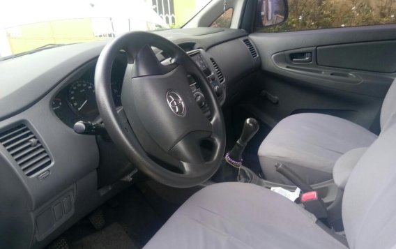 2011 Toyota Innova for sale in Manila-1