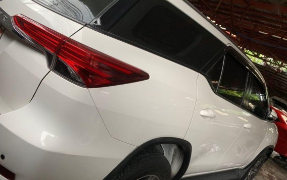 White Toyota Fortuner 2017 for sale in Quezon City