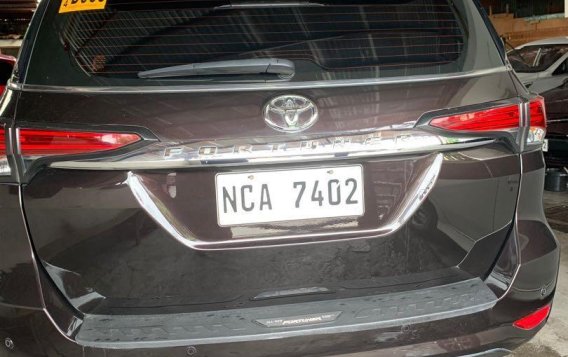 Brown Toyota Fortuner 2018 for sale in Quezon City-3