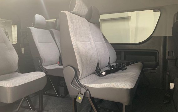 Selling Black Toyota Hiace 2018 Manual Diesel at 1900 km -2