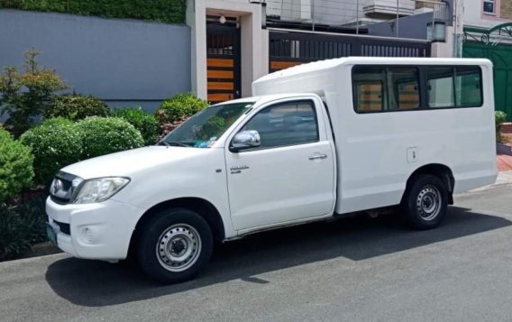 Toyota Hilux 2009 for sale in Quezon City-5