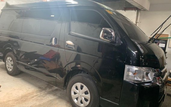 Selling Black Toyota Hiace 2018 Manual Diesel at 1900 km -5