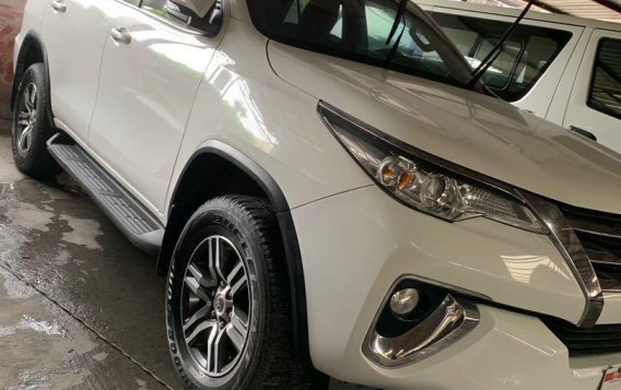 White Toyota Fortuner 2017 for sale in Quezon City-4