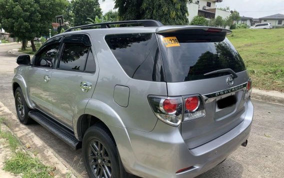 Toyota Fortuner 2015 for sale in Quezon City-3
