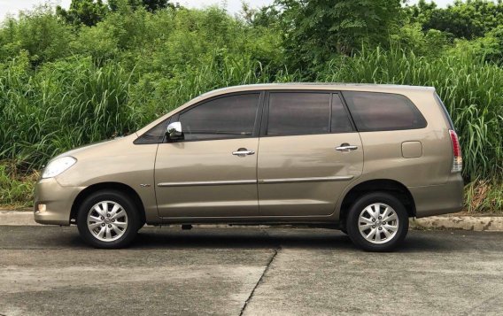 2010 Toyota Innova for sale in Parañaque-3