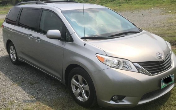 2011 Toyota Sienna for sale in Pasig 