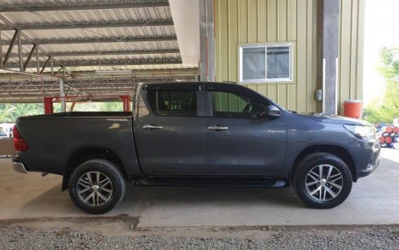 Toyota Hilux 2016 for sale in Quezon City-1