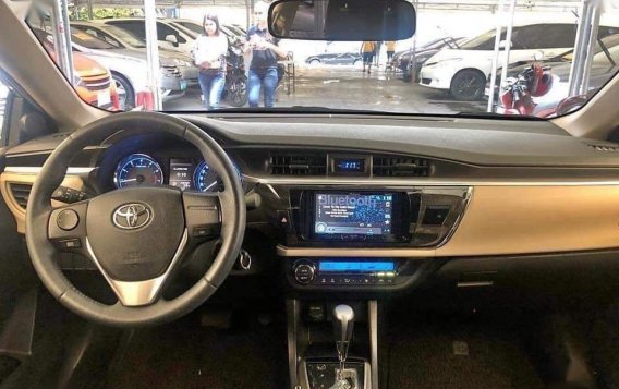 2015 Toyota Corolla Altis for sale in Makati -6