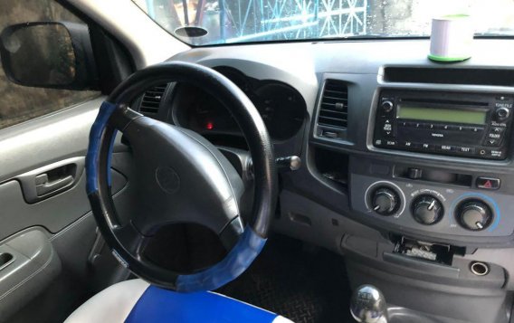 2013 Toyota Hilux for sale in Quezon City-3
