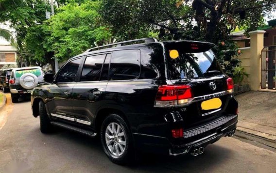 Selling Toyota Land Cruiser 2019 in Paranaque City-1