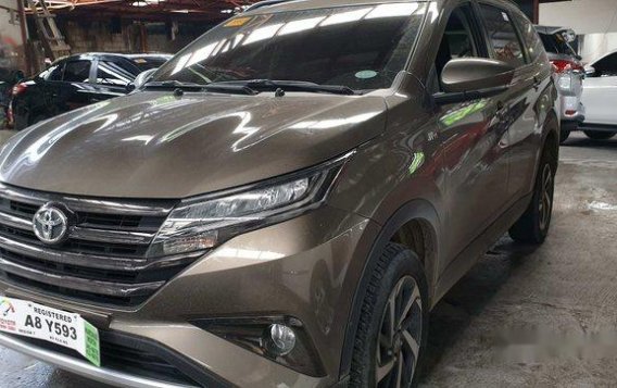 Brown Toyota Rush 2019 for sale in Quezon City -3