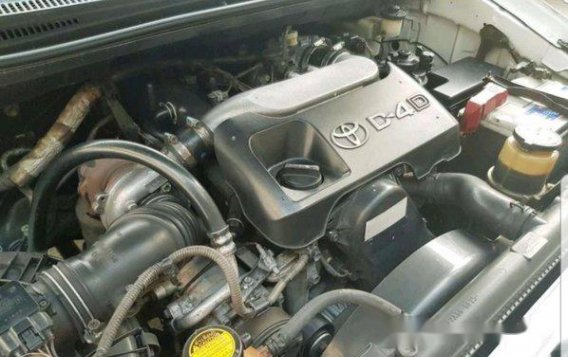 Selling White Toyota Innova 2012 Manual Diesel at 70000 km -5