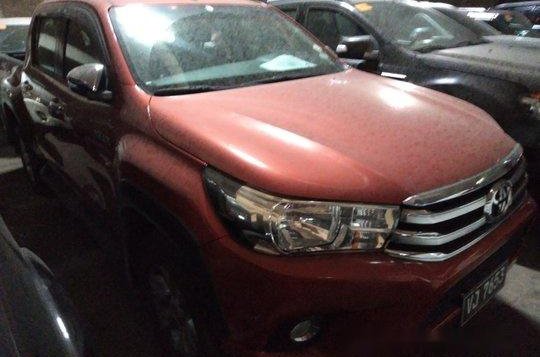 Selling Orange Toyota Hilux 2017 in Makati -2