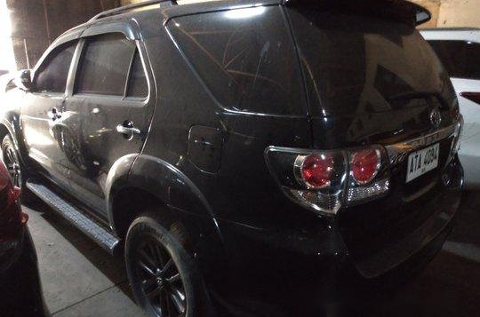 Selling Black Toyota Fortuner 2015 Automatic Diesel -4